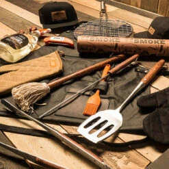 Traeger BAC530 Stainless Steel Grill Tongs -Cozy Kitchen Shop 8687014 A V6.eps High 33910.1638848928